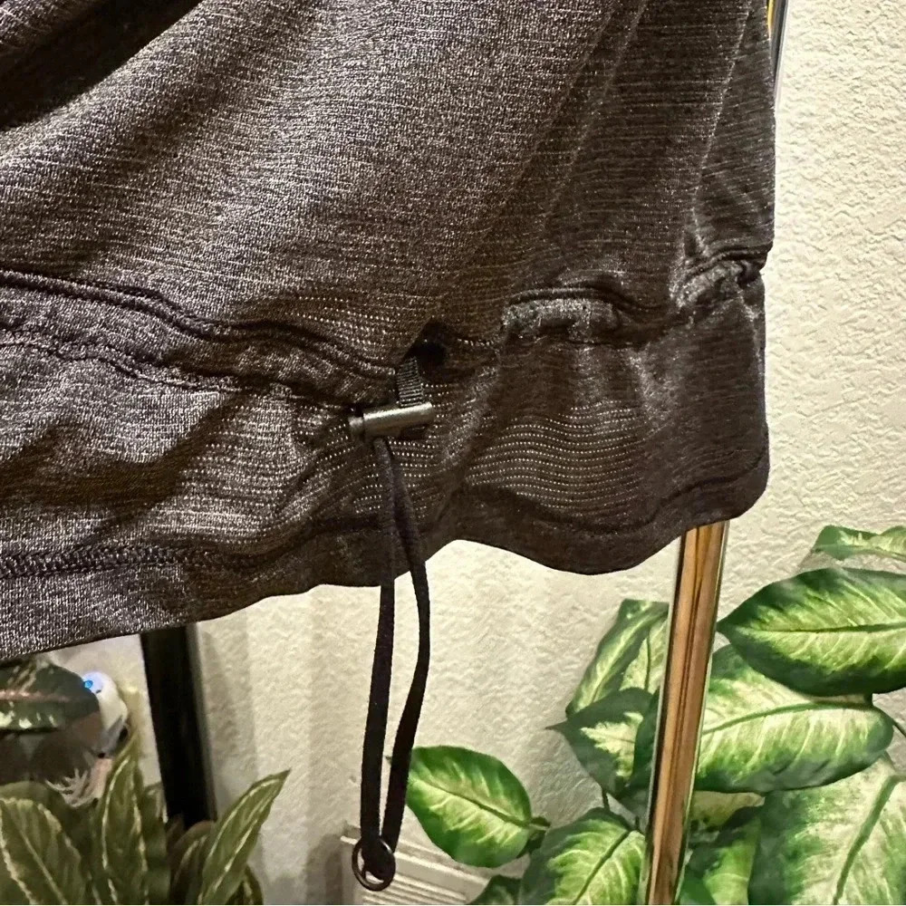 Lululemon Athletica tank tops size 6 - Picture 6 of 8